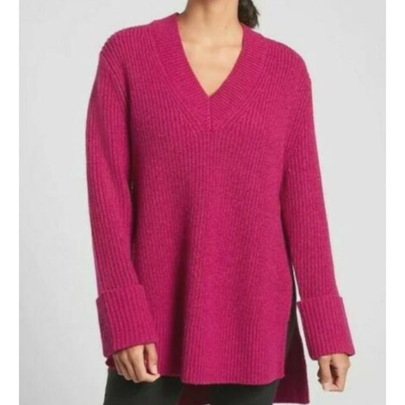 Athleta Sweaters - NWT ATHLETA Shasta V-Neck Sweater Oversized Merino Wool Chunky Knit Pink